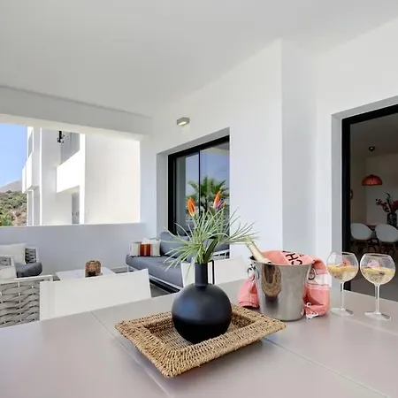 Brand New Gorgeous 2 Bed At Hills! * 埃斯特波纳