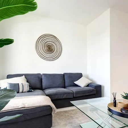 Brand New Gorgeous 2 Bed At Hills! 公寓 埃斯特波纳